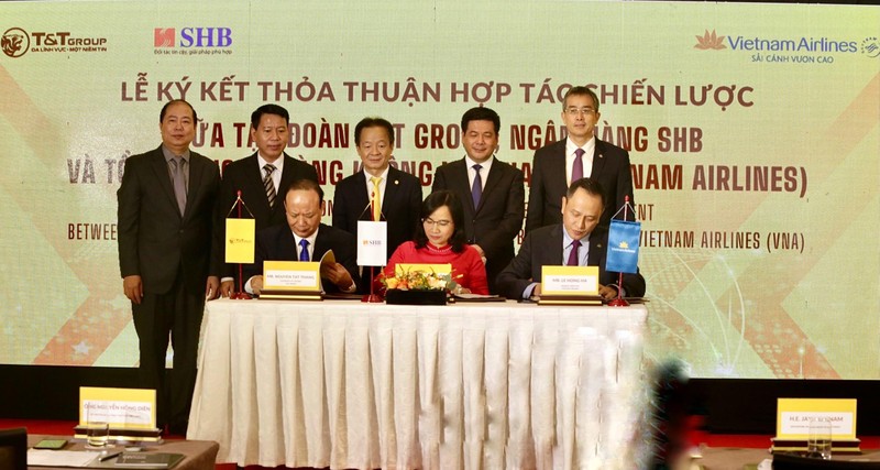 SHB, T&T Group hợp tác chiến lược toàn diện với Vietnam Airlines và VNR SHB, T&T Group hợp tác chiến lược toàn diện với Vietnam Airlines và VNR