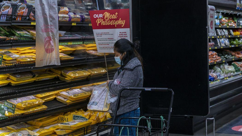 Lạm phát có thể đã đạt đỉnh, nhưng còn nhiều lực lượng khiến nó duy trì ở mức cao (Ảnh: Bloomberg) Lạm phát có thể đã đạt đỉnh, nhưng còn nhiều lực lượng khiến nó duy trì ở mức cao (Ảnh: Bloomberg)