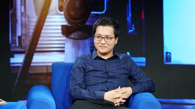 Ông Hoàng Tùng - chuyên gia tài chính tại Singapore Ông Hoàng Tùng - chuyên gia tài chính tại Singapore