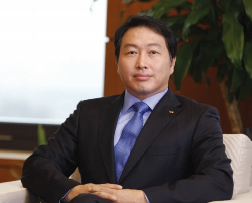 Thương vụ để đời trong ngành chip của Chủ tịch SK Group Chey Tae-won