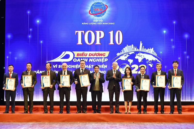 Giải thưởng là sự công nhận cho những nỗ lực không ngừng nghỉ của SHB trong hành trình “xanh hóa” dòng vốn, hỗ trợ doanh nghiệp, góp phần vì sự phát triển bền vững của đất nước