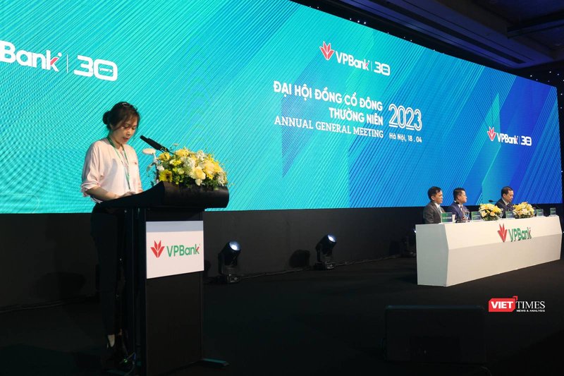 AGM 2023 của VPBank: Tham gia tái cơ cấu TCTD yếu kém, tự tin mục tiêu lợi nhuận tỉ USD ảnh 27