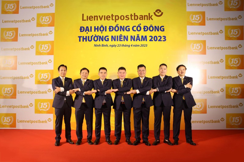 HĐQT mới của LienVietPostBank ra mắt đại hội (Ảnh: LienVietPostBank)