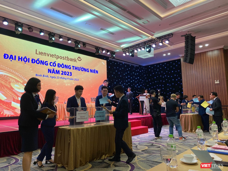 AGM 2023 LienVietPostBank: Chốt đổi tên LPBank, tự tin lãi 6.000 tỉ đồng ảnh 22