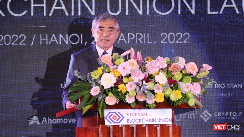 Ông Nguyễn Minh Hồng, Chủ tịch Hội Truyền thông số Việt Nam, nguyên Thứ trưởng Bộ TT&amp;TT phát biểu tại sự kiện. Ảnh: Văn Lâm