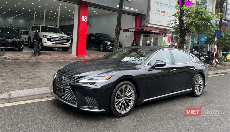 Lexus LS500_Viettimes.jpg
