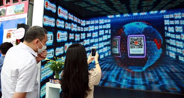 Chuyển đổi số trong gian trưng bày trang Báo Điện tử Chính phủ