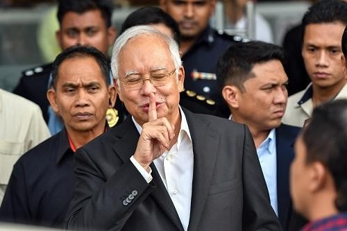 Cựu Thủ tướng Najip Razak đang bị khởi tố về tội tham nhũng và rửa tiền Cựu Thủ tướng Najip Razak đang bị khởi tố về tội tham nhũng và rửa tiền