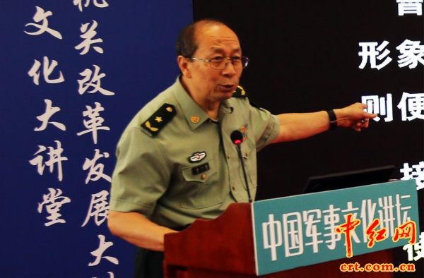 Ông KIm Nhất Nam thường xuyên thuyết giảng về các vấn đề chiến lược quốc tế và Trung Quốc tại các nhà trường, viện nghiên cứu, trên sóng phát thanh