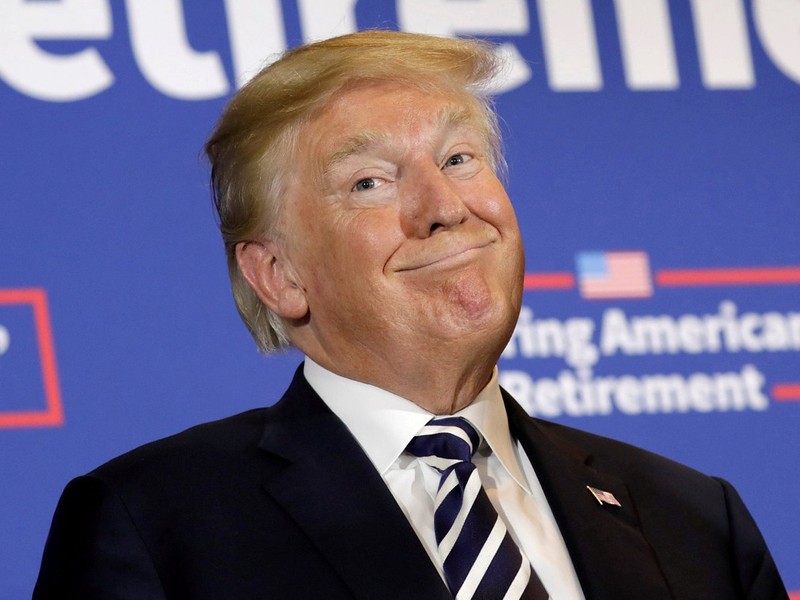 Tổng thống Donald Trump: thị trường chứng khoán Mỹ tăng điểm, nhưng thị trường Trung Quốc đang sụp đổ, Mỹ sắp có được hàng chục tỷ USD thu nhập từ thuế và có số lượng rất lớn sản phẩm được sản xuất ngay tại đất Mỹ.