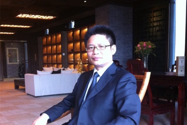 Chuyên gia tài chính Hạ Giang Binh: "Nếu trong 2 tháng tới không giải quyết được vấn đề va chạm mậu dịch với Mỹ, kinh tế Trung Quốc sẽ rơi vào mô thức tan vỡ" Chuyên gia tài chính Hạ Giang Binh: "Nếu trong 2 tháng tới không giải quyết được vấn đề va chạm mậu dịch với Mỹ, kinh tế Trung Quốc sẽ rơi vào mô thức tan vỡ"