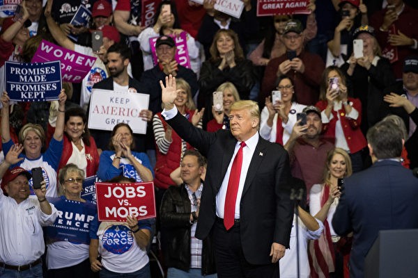 Cuộc bầu cử giữa nhiệm kỳ được coi là “kỳ thi giữa kỳ” của ông Trump và là phong vũ biểu cho cuộc bầu cử tổng thống năm 2020. Cuộc bầu cử giữa nhiệm kỳ được coi là “kỳ thi giữa kỳ” của ông Trump và là phong vũ biểu cho cuộc bầu cử tổng thống năm 2020.