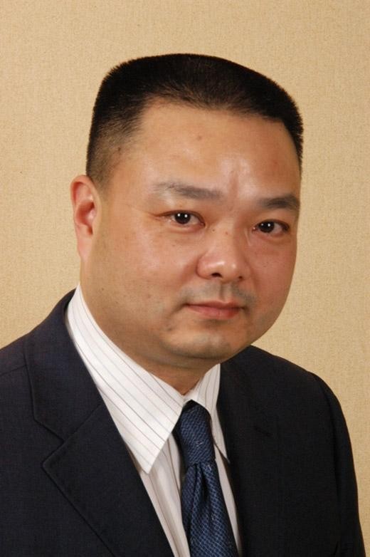 Mạnh Bình, con trai thứ của ông Nhiệm Chính Phi.