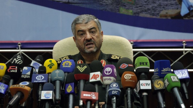 Ông Zaffari, Tổng tư lệnh IRGC: việc coi IRGC là tổ chức khủng bố “là một hành động vô cùng ngu xuẩn”... quân đội Mỹ và lực lượng an ninh sẽ mất đi sự yên tĩnh mà họ đang được hưởng như hiện nay tại khu vực Tây Á. Ông Zaffari, Tổng tư lệnh IRGC: việc coi IRGC là tổ chức khủng bố “là một hành động vô cùng ngu xuẩn”... quân đội Mỹ và lực lượng an ninh sẽ mất đi sự yên tĩnh mà họ đang được hưởng như hiện nay tại khu vực Tây Á.