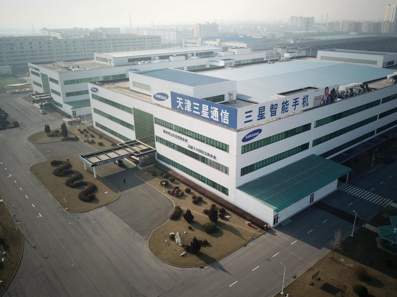 Tập đoàn Samsung sẽ đóng cửa nột nhà máy sản xuất điện thoại cuối cùng ở Trung Quốc để tránh mức thuế suất 25% của Mỹ. Ảnh: Nhà máy Samsung Thiên Tân đã đóng cửa ngày 31/12/2018.