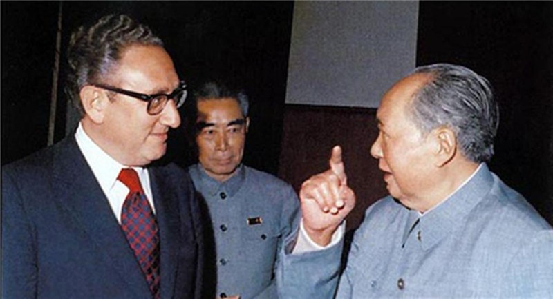 Kissinger năm 1972 đã qua mặt "phái Diều hâu" trong Quốc hội Mỹ, bí mật sang thăm Trung Quốc Kissinger năm 1972 đã qua mặt "phái Diều hâu" trong Quốc hội Mỹ, bí mật sang thăm Trung Quốc