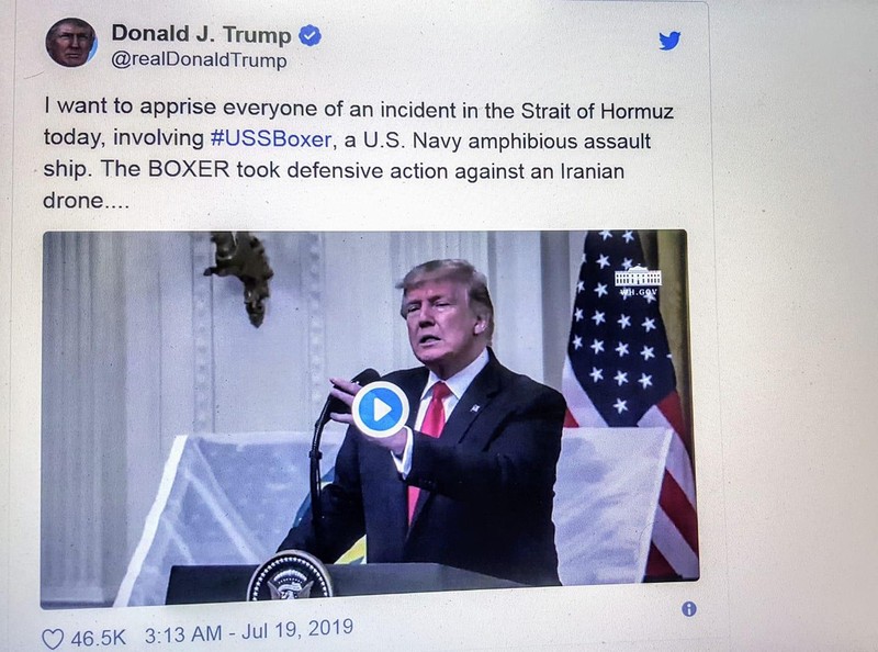 Ông Donald Trump thông báo trên Twitter việc tàu chiến Mỹ bắn hạ máy bay không người lái của Iran