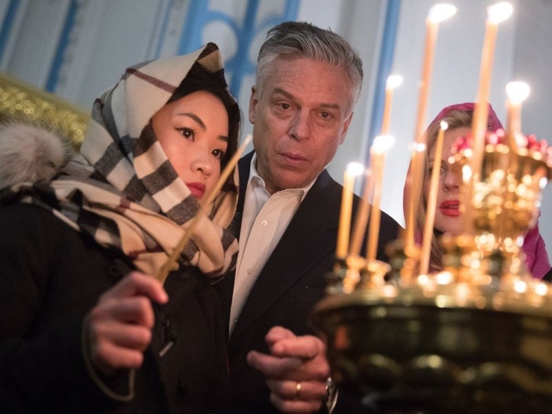 Vợ chồng ông Jon Huntsman tổ chức sinh nhật cho cô con nuôi Gracie Mei