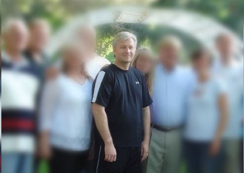 Ron Hansen khi chưa bị lộ Ron Hansen khi chưa bị lộ