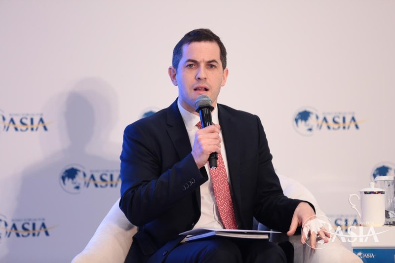 Nhà kinh tế Tom Orlik: nếu Mỹ kiềm chế dòng vốn đầu tư vào Trung Quốc, sẽ tạo ra áp lực mới đối với tranh chấp kinh tế giữa hai nước và ảnh hưởng sẽ lớn hơn nhiều so với cuộc chiến thuế quan giữa hai bên.