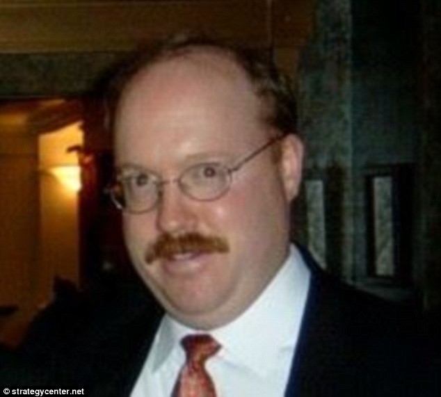 Nhà nghiên cứu Richard Fisher: Trung Quốc luôn có tham vọng có kho vũ khí hạt nhân nhiều hơn Mỹ và Nga, chỉ có điều trước đây họ không có nguồn tài chính để thực hiện được điều đó Nhà nghiên cứu Richard Fisher: Trung Quốc luôn có tham vọng có kho vũ khí hạt nhân nhiều hơn Mỹ và Nga, chỉ có điều trước đây họ không có nguồn tài chính để thực hiện được điều đó