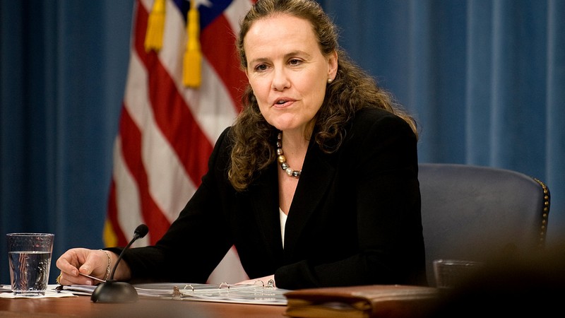 Bà Michèle Flournoy, cựu Thứ trưởng Quốc phòng từ năm 2009 đến 2012, cho rằng việc bổ sung một chức vụ Phó trợ lý Bộ trưởng có lẽ không phải là lựa chọn tốt nhất.