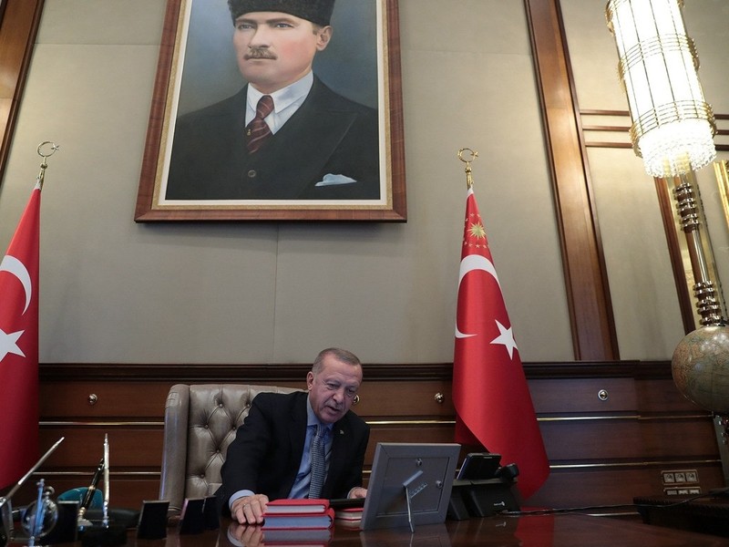 Ngày 9/10, ông Erdogan đã quyết định phát động chiến dịch "Con suối Hòa bình" sau khi nhận được bức thư của ông Donald Trump Ngày 9/10, ông Erdogan đã quyết định phát động chiến dịch "Con suối Hòa bình" sau khi nhận được bức thư của ông Donald Trump