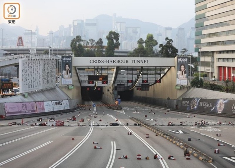 Đường hầm xuyên biển chưa biết khi nào mới mở cửa trở lại Đường hầm xuyên biển chưa biết khi nào mới mở cửa trở lại