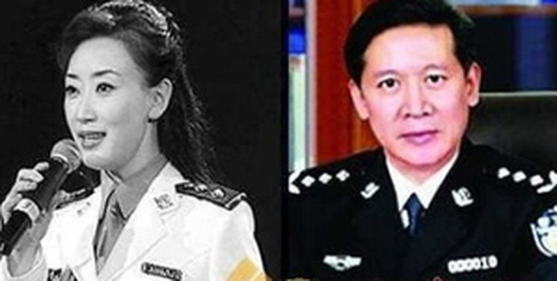 "Hoa khôi cảnh sát" Vương Phi và người tình Trịnh Thiếu Đông. "Hoa khôi cảnh sát" Vương Phi và người tình Trịnh Thiếu Đông.