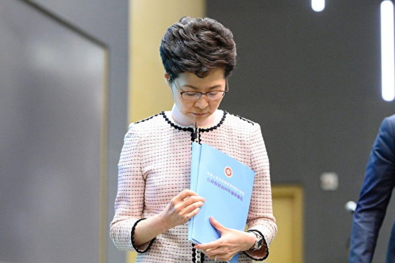Bà Carrie Lam hiện có mức uy tín thấp nhất trong lịch sử các Trưởng quan Đặc khu Hồng Kông. Bà Carrie Lam hiện có mức uy tín thấp nhất trong lịch sử các Trưởng quan Đặc khu Hồng Kông.