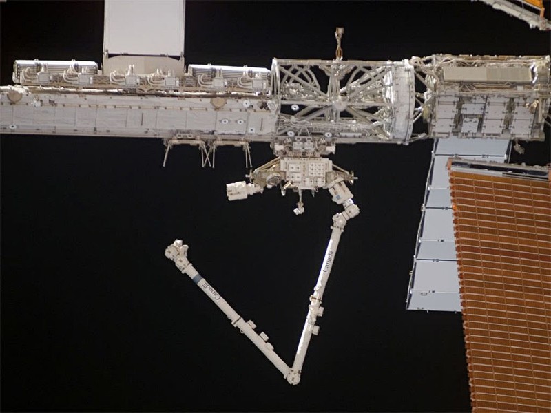 Mỹ đang vận hành “Project Phoenix”, sử dụng cánh tay robot để bắt lấy vệ tinh của nước khác rồi sửa chữa hoặc phá hủy .