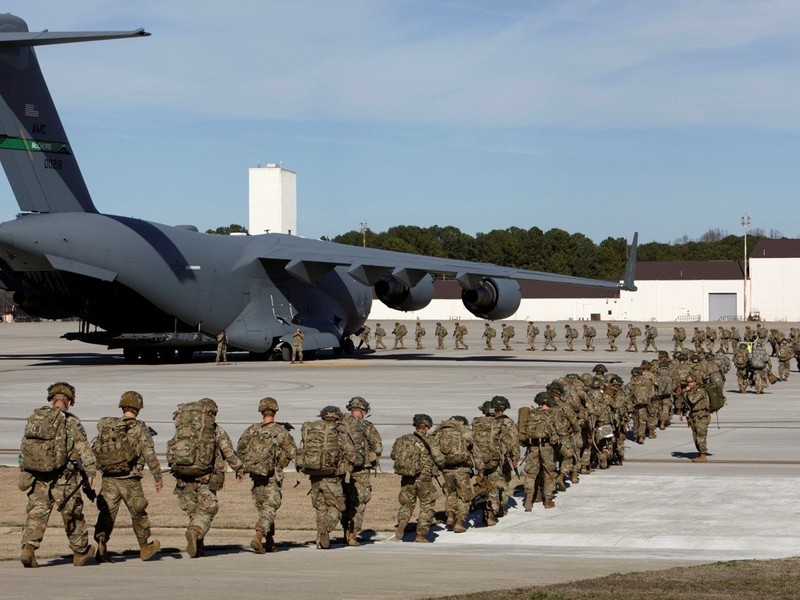 Mỹ đã đưa quân tăng viện tới Trung Đông để đề phòng tình hình leo thang. (Ảnh: Reuters)