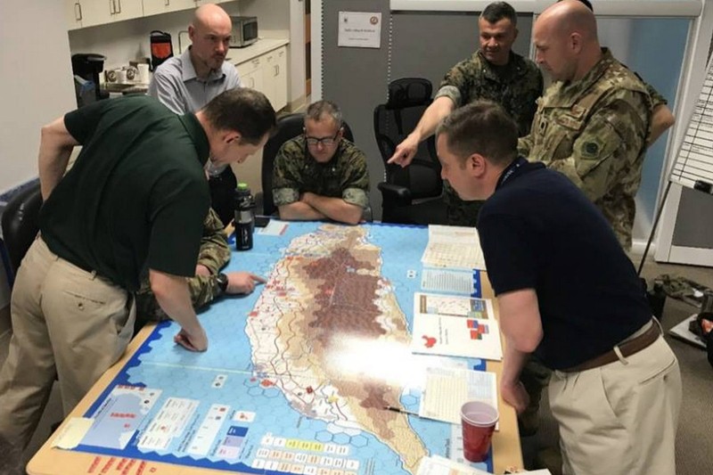 Các học viên Học viện Chiến tranh Mỹ công khai hình ảnh nghiên cứu tác chiến bảo vệ Đài Loan (Ảnh: Đa Chiều)