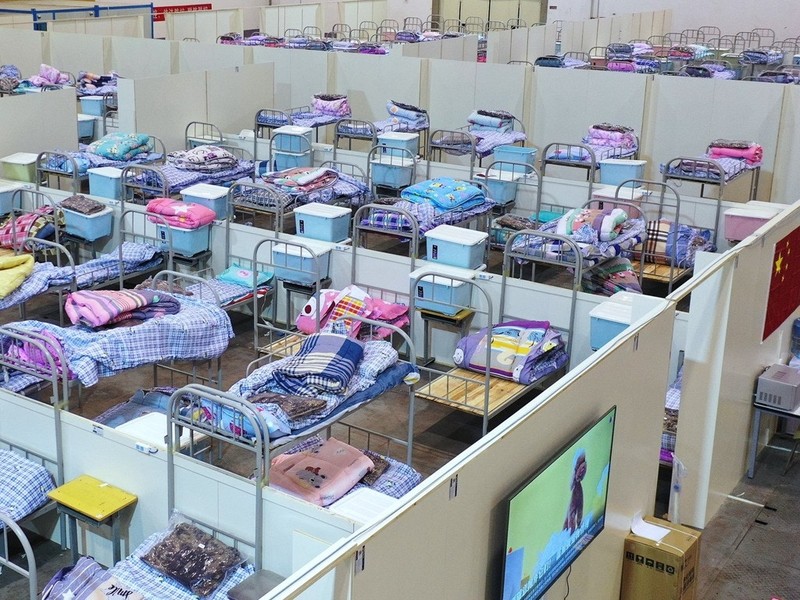 Cơ quan y tế Hồ Bắc cho biết đã có tình hình "giường bệnh chờ người" (tức số người bệnh giảm mạnh) ở trong tỉnh (Ảnh: Đa Chiều) Cơ quan y tế Hồ Bắc cho biết đã có tình hình "giường bệnh chờ người" (tức số người bệnh giảm mạnh) ở trong tỉnh (Ảnh: Đa Chiều)