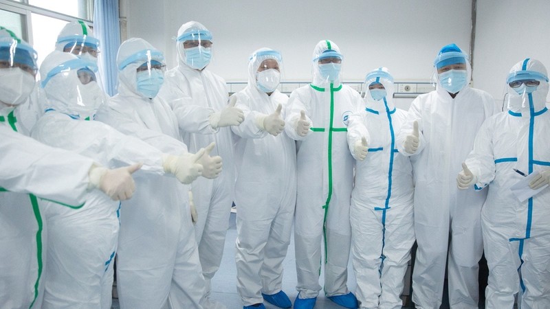 Hàng chục ngàn nhân viên y tế từ khắp các địa phương Trung Quốc đã đến Vũ Hán để giúp thành phố chống dịch (Ảnh: Tân Hoa xã)