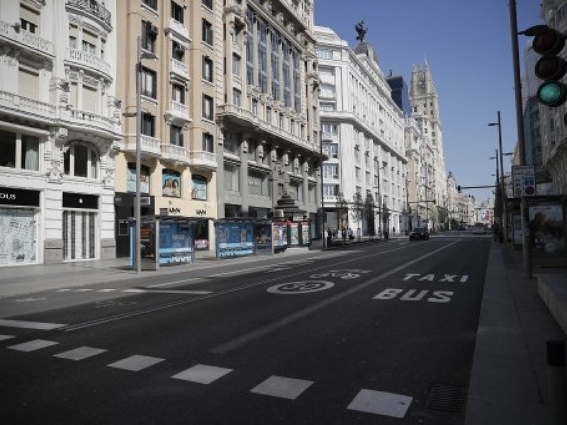 Tây Ban Nha thực hiện phong tỏa toàn quốc 15 ngày (Ảnh: AFP).