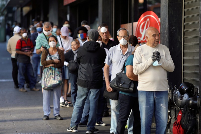 Đến ngày 18/3, dịch bệnh COVID-19 đã có tại toàn bộ các bang của Mỹ với hơn 6.500 người bị bệnh, gần 100 người tử vong (Ảnh: AP). Đến ngày 18/3, dịch bệnh COVID-19 đã có tại toàn bộ các bang của Mỹ với hơn 6.500 người bị bệnh, gần 100 người tử vong (Ảnh: AP).