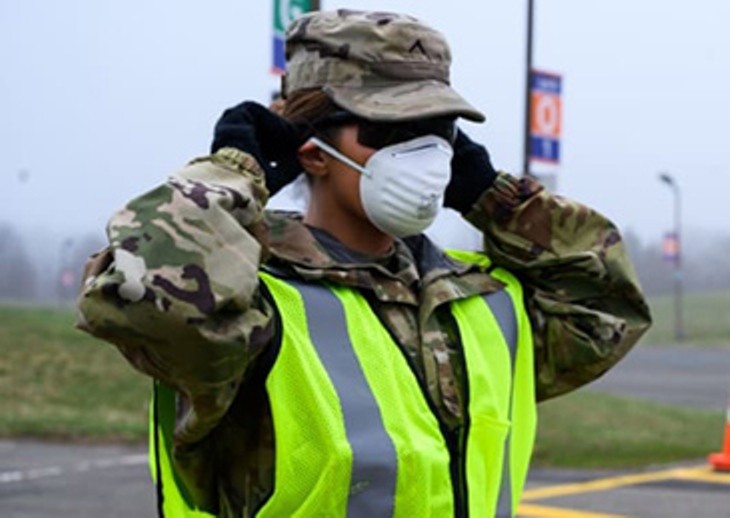 Số lính Mỹ bị nhiễm COVID-19 đang tăng nhanh (Ảnh: AP).