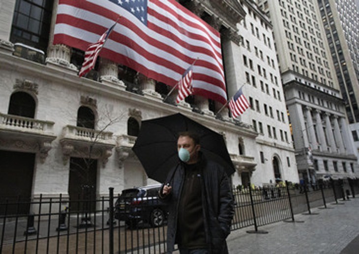 Số người bị bệnh ở Mỹ đang tăng rất nhanh, nhiều thành phố đã bị phong tỏa (Ảnh: AP).