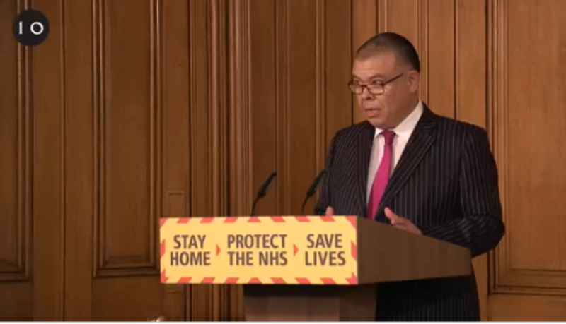 Phó Giám đốc Y tế Anh Jonathan Van-Tam: chúng tôi không khuyến cáo đeo khẩu trang hàng ngày (Ảnh: Guancha).