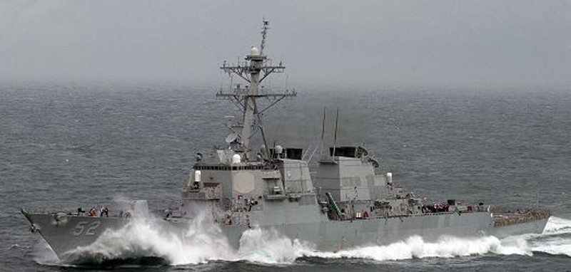 Tàu khu trục mang tên lửa dẫn đường USS Barry (DDG-52) của Mỹ vào trong eo biển Đài Loan hôm 12/4 (Ảnh: US Navy) Tàu khu trục mang tên lửa dẫn đường USS Barry (DDG-52) của Mỹ vào trong eo biển Đài Loan hôm 12/4 (Ảnh: US Navy)