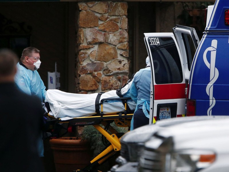 Hơn 2,5 triệu người trên thế giới đã bị mắc COVID-19, tình hình dịch ở Mỹ và châu Âu nghiêm trọng nhất (Ảnh: Reuters)