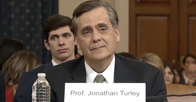 Giáo sư J. Turley cho rằng Quốc hội Mỹ chắc chắn sẽ thông qua dự luật bãi bỏ quyền miễn trừ chủ quyền của Trung Quốc để người Myc có thể đòi Trung Quốc bồi thường (Ảnh: National Review). Giáo sư J. Turley cho rằng Quốc hội Mỹ chắc chắn sẽ thông qua dự luật bãi bỏ quyền miễn trừ chủ quyền của Trung Quốc để người Myc có thể đòi Trung Quốc bồi thường (Ảnh: National Review).