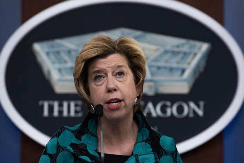 Thứ trưởng Bộ Quốc phòng Mỹ Ellen Lord cảnh báo về việc các cơ sở công nghiệp quốc phòng bị dòng vốn của Trung Quốc tấn công Thứ trưởng Bộ Quốc phòng Mỹ Ellen Lord cảnh báo về việc các cơ sở công nghiệp quốc phòng bị dòng vốn của Trung Quốc tấn công