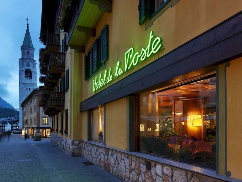 Khách sạn 4 sao Hotel De La Poste kiện Ủy ban Y tế và Sức khỏe quốc gia Trung Quốc đòi bồi thường (Ảnh: JFDaily).