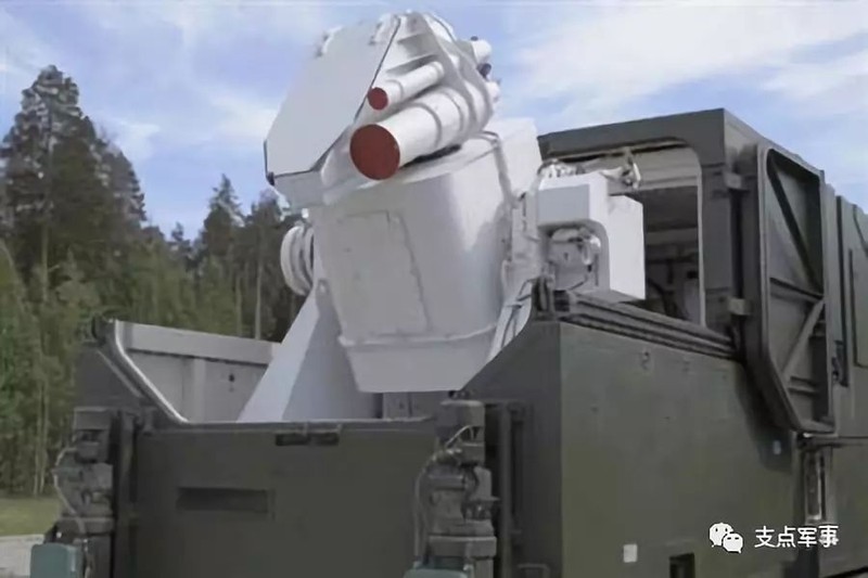 Hệ thống vũ khí laser "Peresvet" của Nga lắp trên xe tải (Ảnh: Sohu).