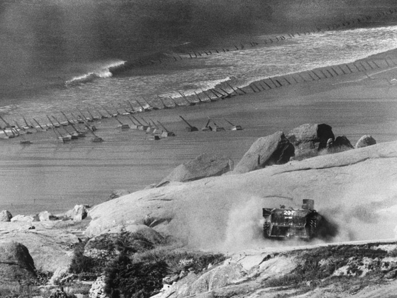 Hệ thống vật cản chống đổ bộ được phía Đài Loan xây dựng xung quanh đảo Kim Môn (Ảnh tư liệu).