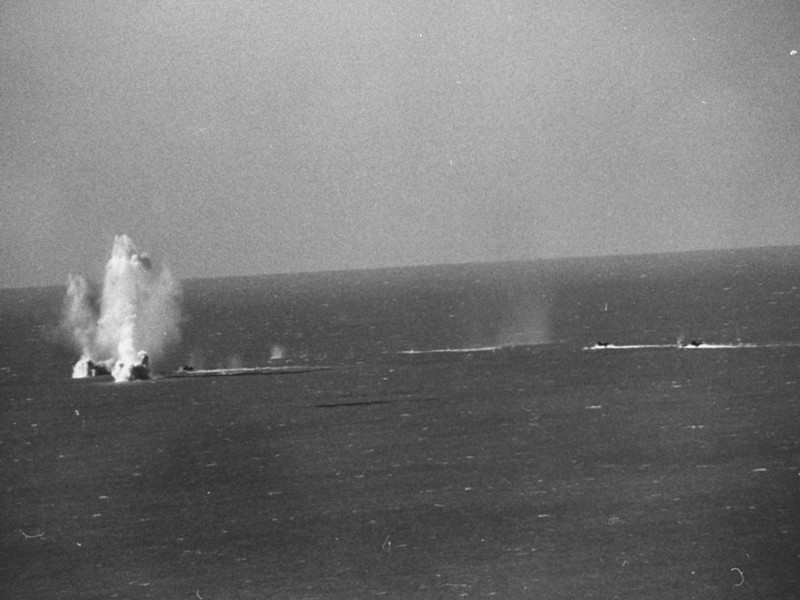 Pháo Trung Quốc bắn phá các tàu Đài Loan trên biển (Ảnh: Tư liệu). Pháo Trung Quốc bắn phá các tàu Đài Loan trên biển (Ảnh: Tư liệu).