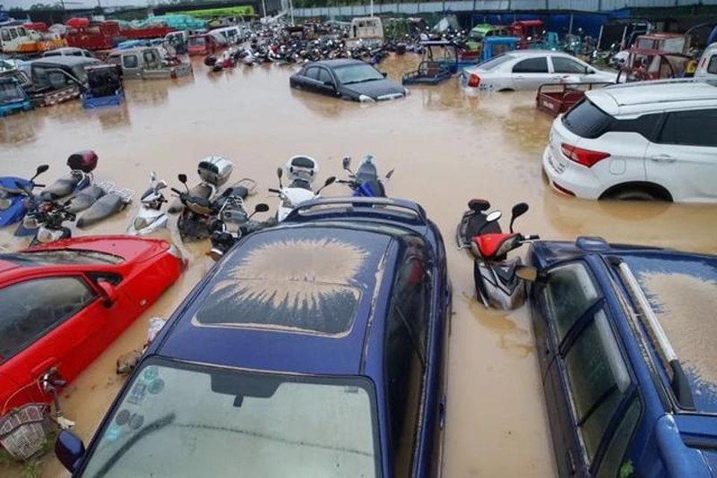 Huyện Hấp, An Huy bị thiệt hại nặng sau khi bị lũ tràn qua (Ảnh: Sohu). Huyện Hấp, An Huy bị thiệt hại nặng sau khi bị lũ tràn qua (Ảnh: Sohu).