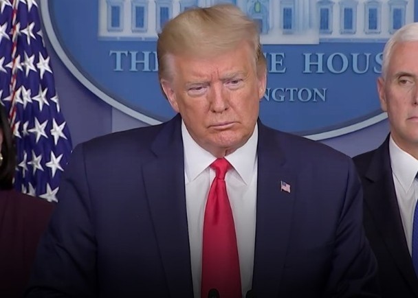 Ông Trump hết lời chê bai liên danh Joe Biden - Kamala Harris và gọi bà Kalama Harris là "kẻ lừa đảo" (Ảnh: Đông Phương).